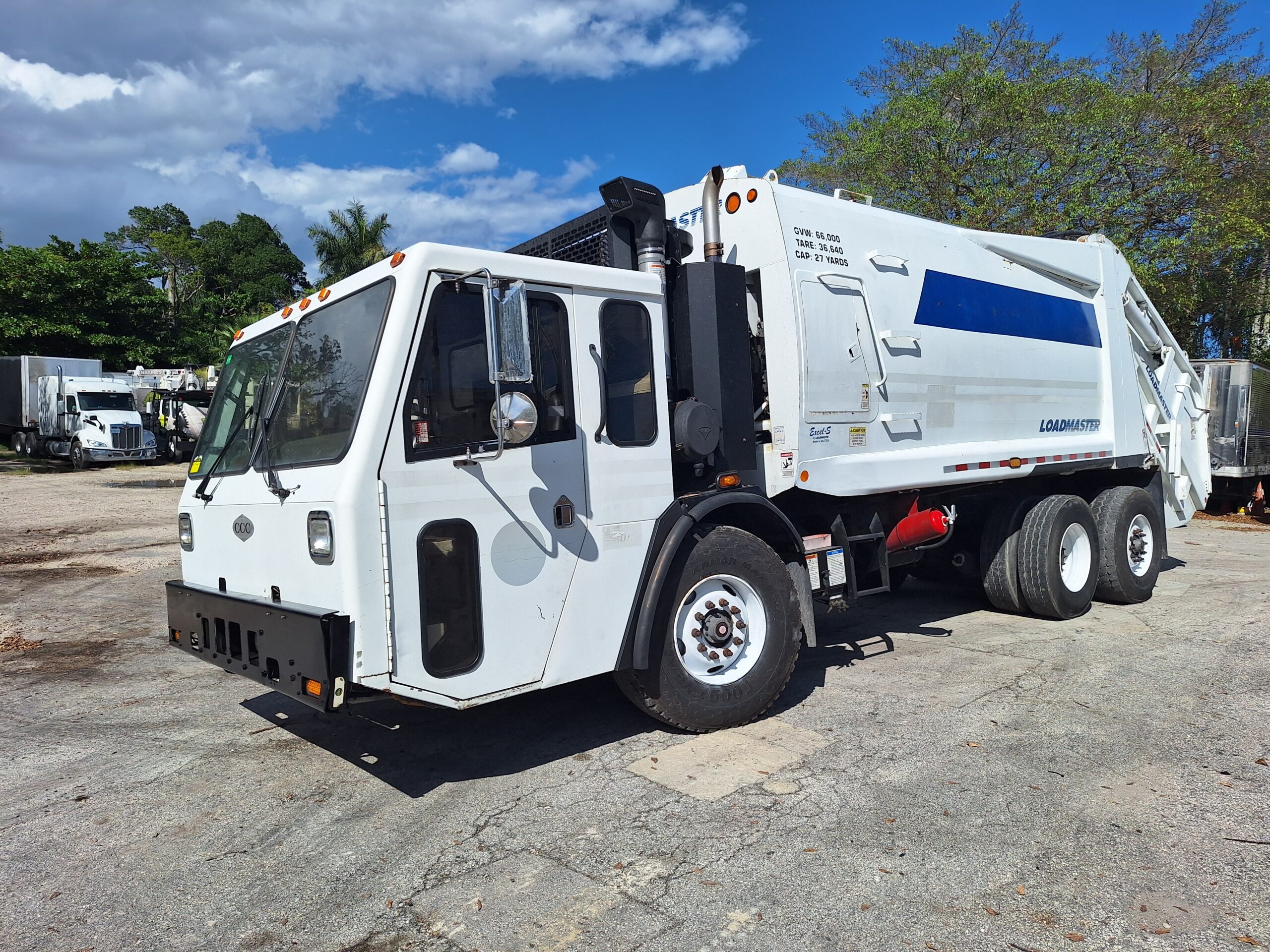 2011 Ccc Crane Carrier LET2 Stk# 814 Body Style: Refuse Body